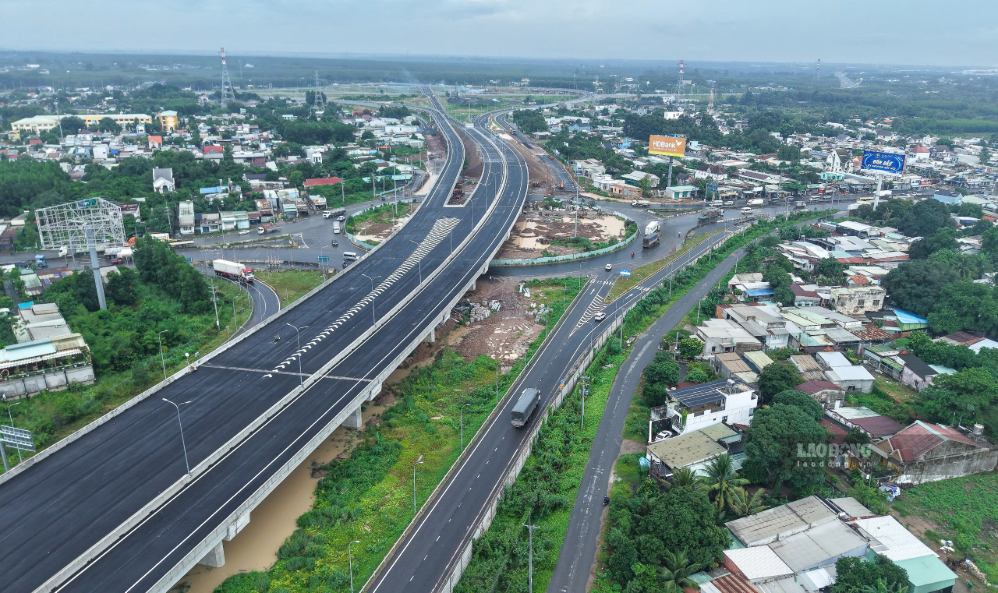 Nút giao Tân Hiệp (xã Phước Thái, TP Đồng Nai) trên tuyến cao tốc Bến Lức - Long Thành. Ảnh: Anh Tú