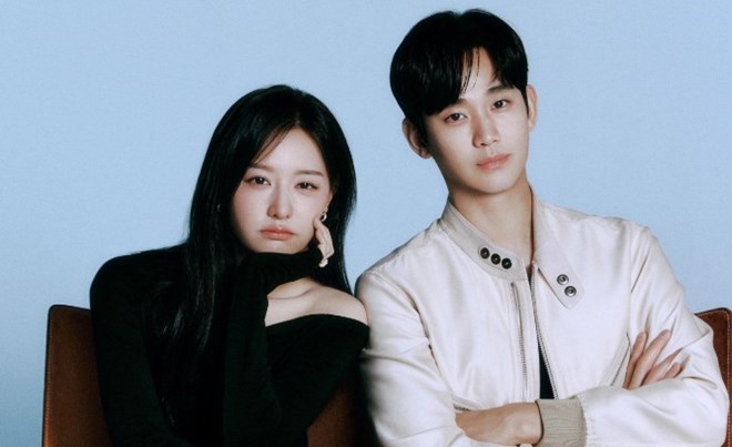After the success of "Queen of Tears", Kim Ji Won and Kim Soo Hyun switch directions