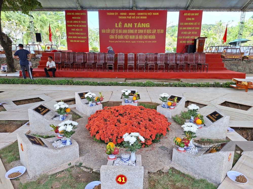 Husband and wife in Da Lat send 4,000 white chrysanthemum branches to ...