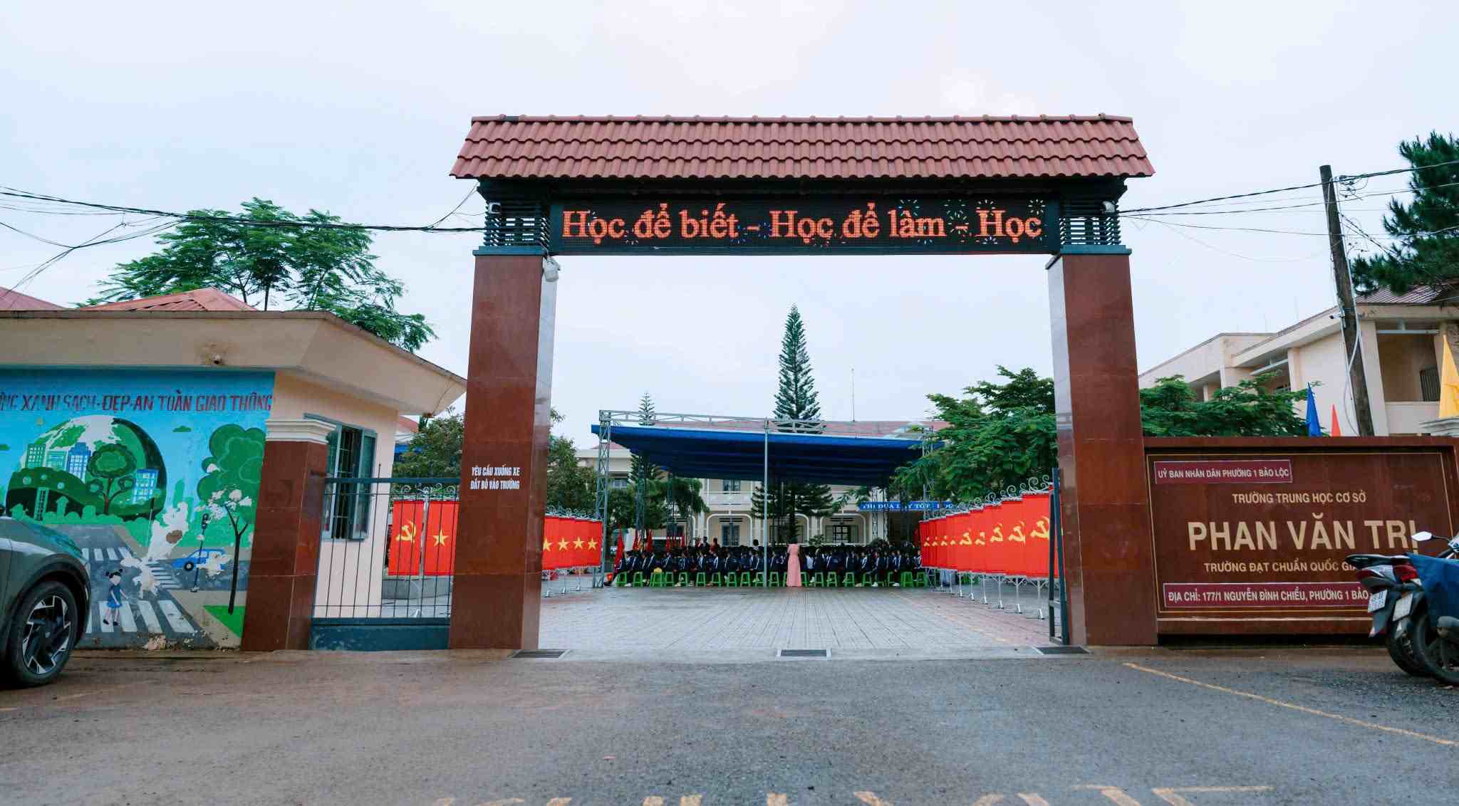 Người dân phản ánh Trường THCS Phan Văn Trị (phường 1 Bảo Lộc) có 2 giáo viên tổ chức dạy thêm tại nhà. Ảnh: Hoài Thanh