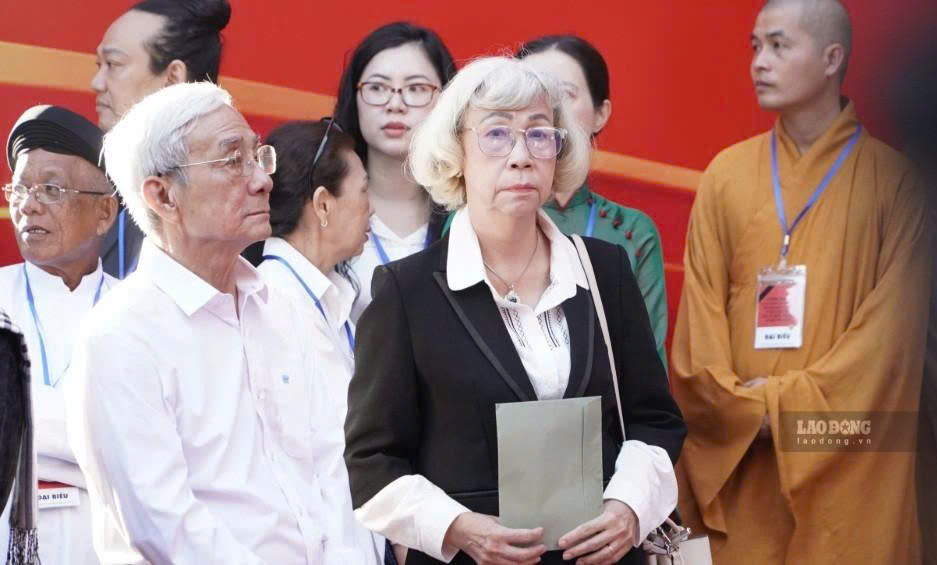 Bà Trần Thị Lệ Thu (67 tuổi), con gái Anh hùng liệt sĩ Trần Văn Kiểu, người hy sinh cùng Anh hùng liệt sĩ Lê Thị Riêng trong Tết Mậu Thân 1968. Ảnh: Anh Tú