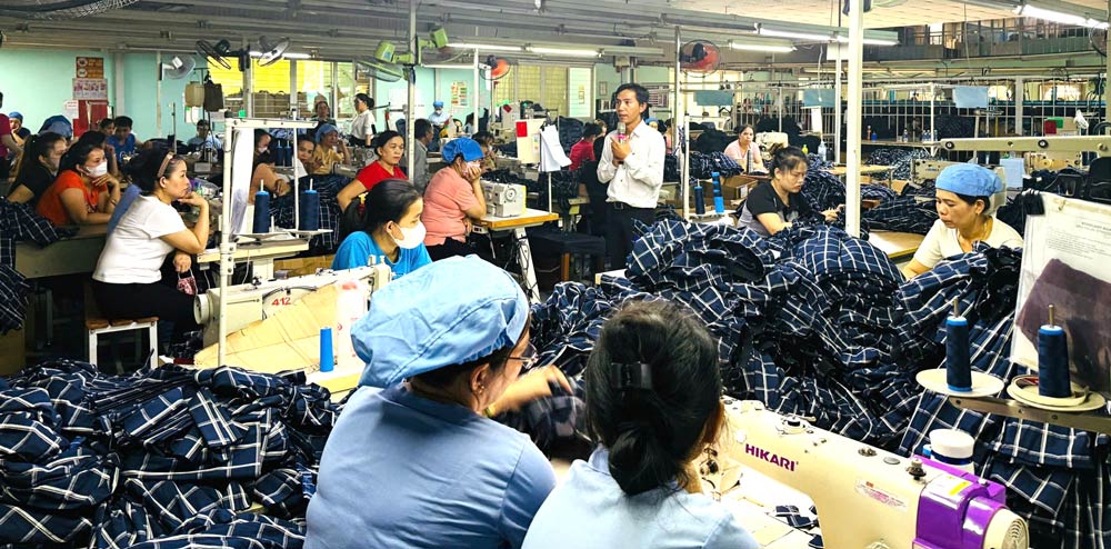 Công đoàn xã Bà Nà xác định xây dựng giai cấp công nhân vững mạnh không chỉ là nâng cao tay nghề, năng suất và tác phong lao động, mà còn phải chú trọng bồi dưỡng bản lĩnh chính trị. Ảnh: Công đoàn Bà Nà