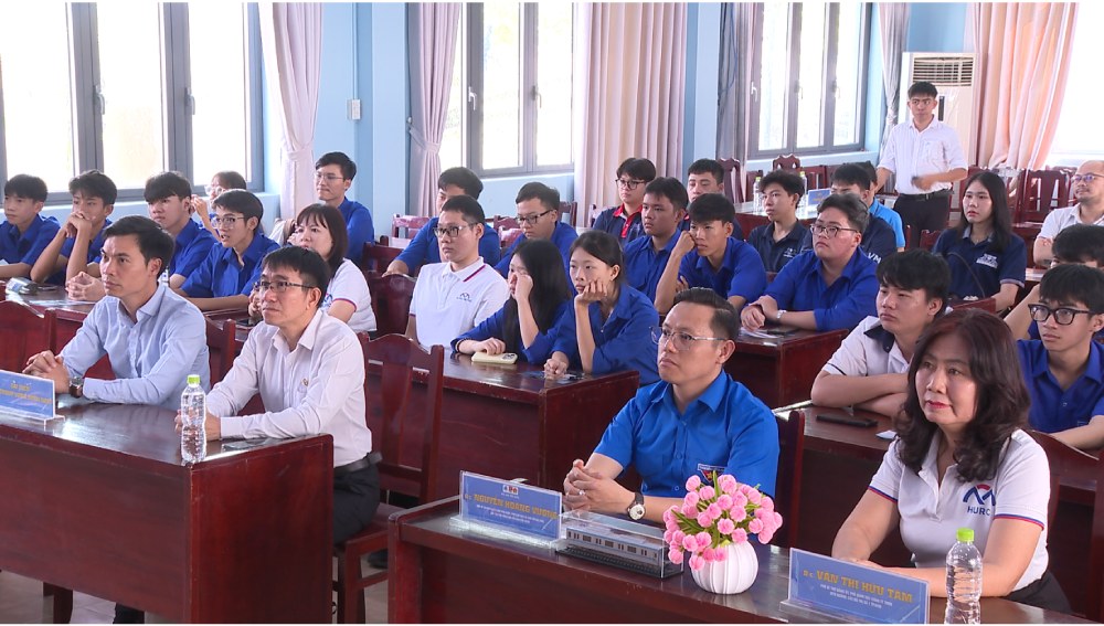 The job fair in Phu Quoc opens up many opportunities and orientations ...