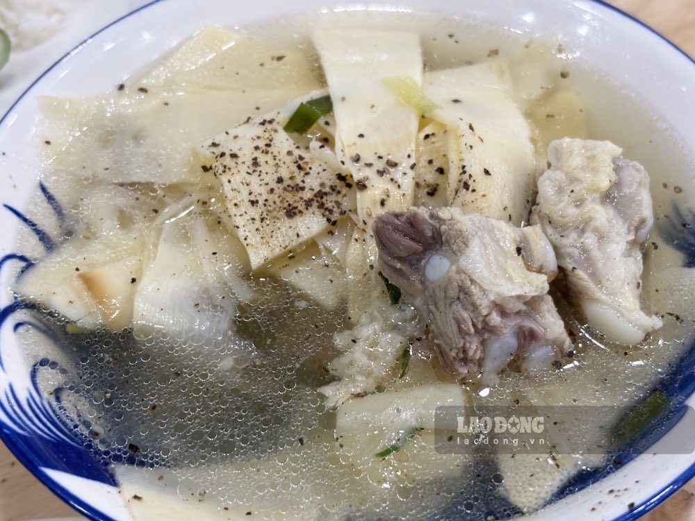 From savings to the specialty of sour meat of the Muong people