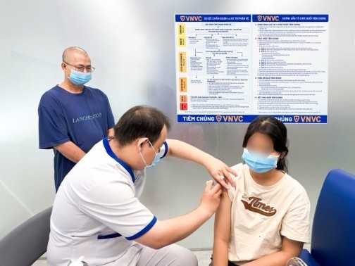 Tiêm vaccine là một trong những biện pháp giúp phòng ngừa bệnh não mô cầu và giảm nguy cơ mắc các thể bệnh nguy hiểm. Ảnh: VNVC cung cấp