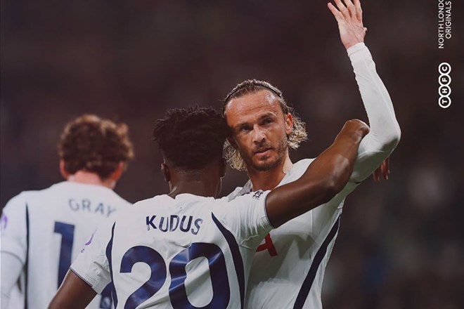 Tottenham thắng trận đầu tiên ở Ngoại hạng Anh 2026-2027