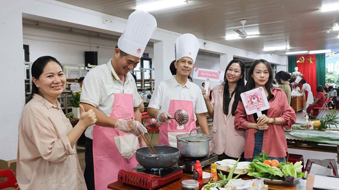 Công đoàn Trường Đại học Kiến trúc Đà Nẵng tổ chức hội thi Ẩm thực DAU, lan tỏa tinh thần đoàn kết. Ảnh: Công đoàn Đà Nẵng