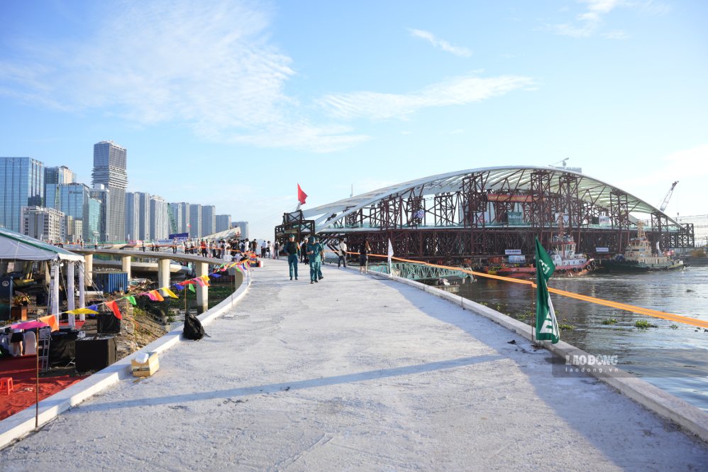 Morning news 22.10: Connection of nearly 1,000 billion VND pedestrian ...