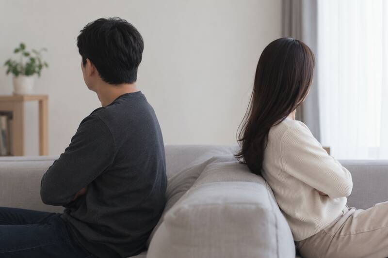 Wife gets sick because of losing money borrowed by friends, husband ...