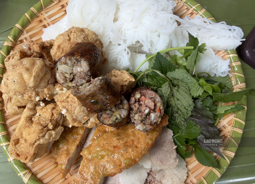 How to make rich garlic and fish sauce duck like at a restaurant