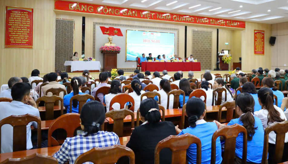Dai Loc Commune Trade Union, Da Nang organizes dialogue conference with ...