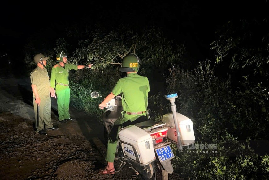 Lam Dong police patrol overnight to protect coffee harvest season