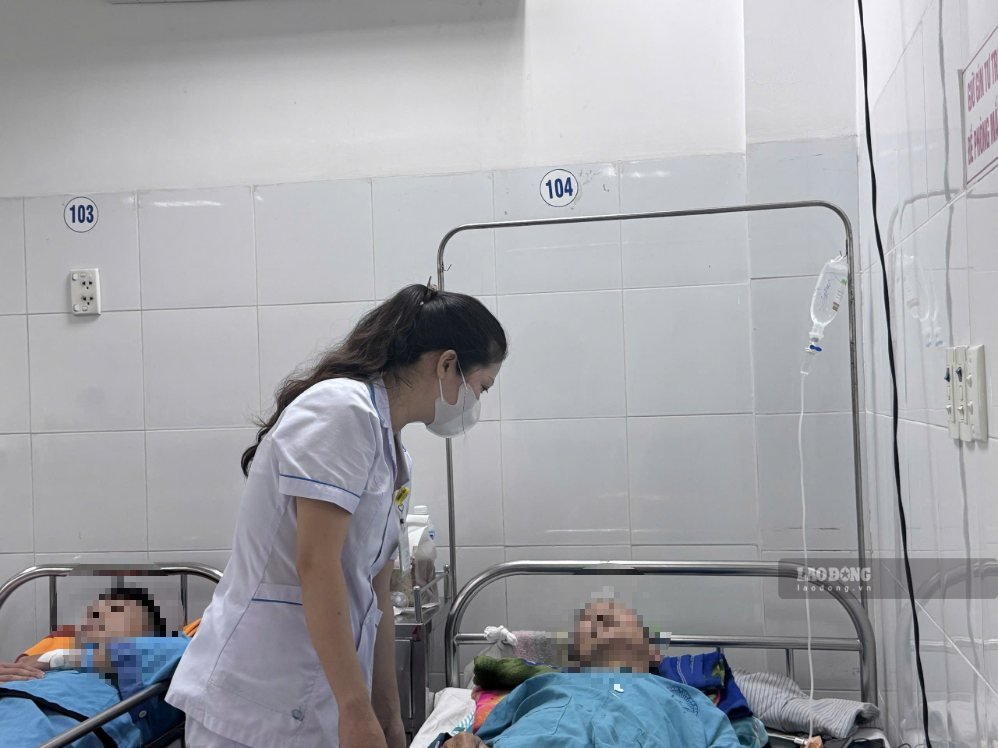 Hand, foot and mouth disease and notes on vaccination after recovery