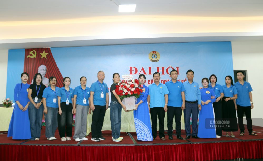 Tuyen Quang Provincial Labor Federation guides the consolidation of ...
