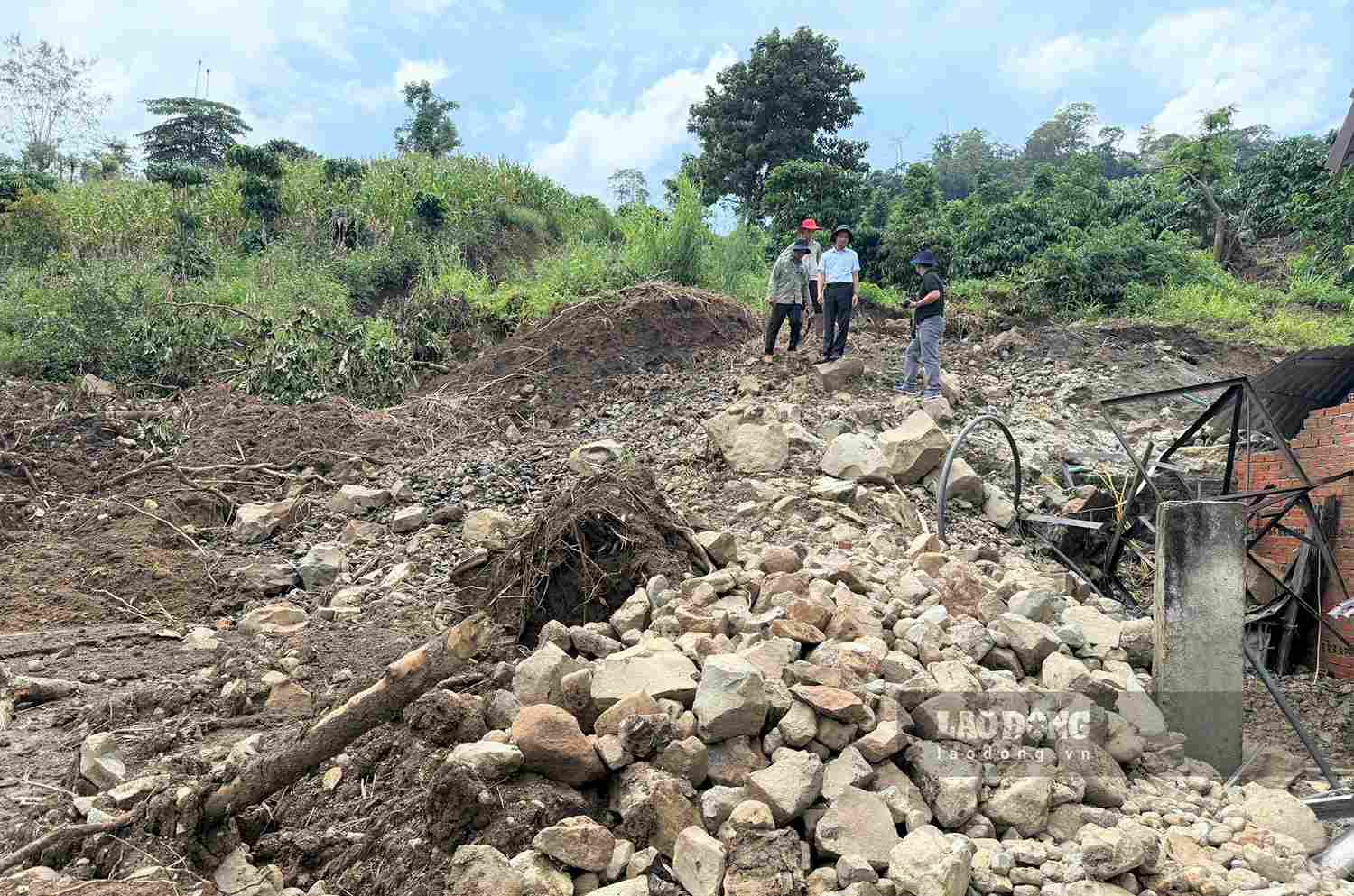 Lam Dong ends emergency natural disaster situation in Dak Snao village