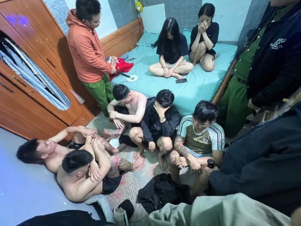 Bắt quả tang nhóm đối tượng tụ tập sử dụng ma túy