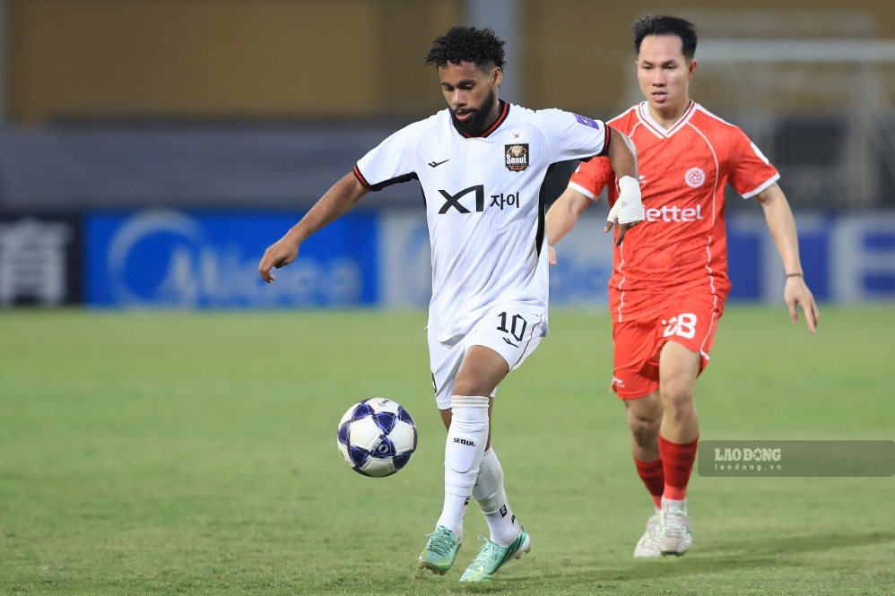 Thể Công Viettel thua FC Seoul 0-5 tại AFC Champions League Two 2026-2027. Ảnh: Minh Dân