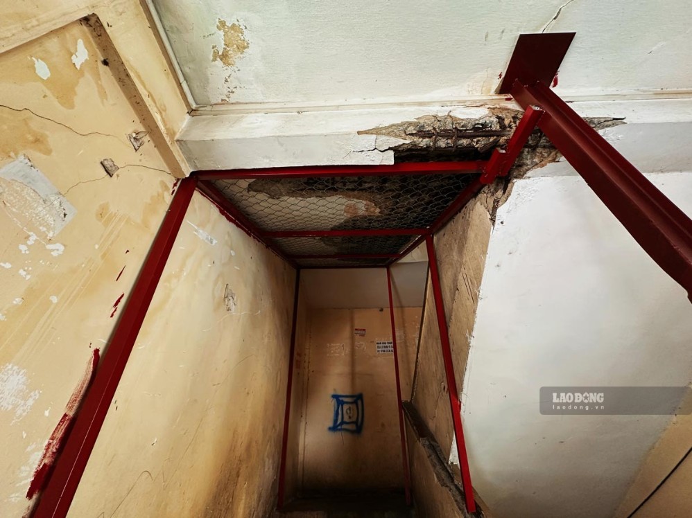 Residents of Vinh Hoi apartment building in Ho Chi Minh City are ...