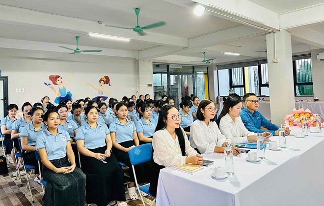Trường mầm non ở Hà Tĩnh tổ chức hội nghị người lao động năm học mới