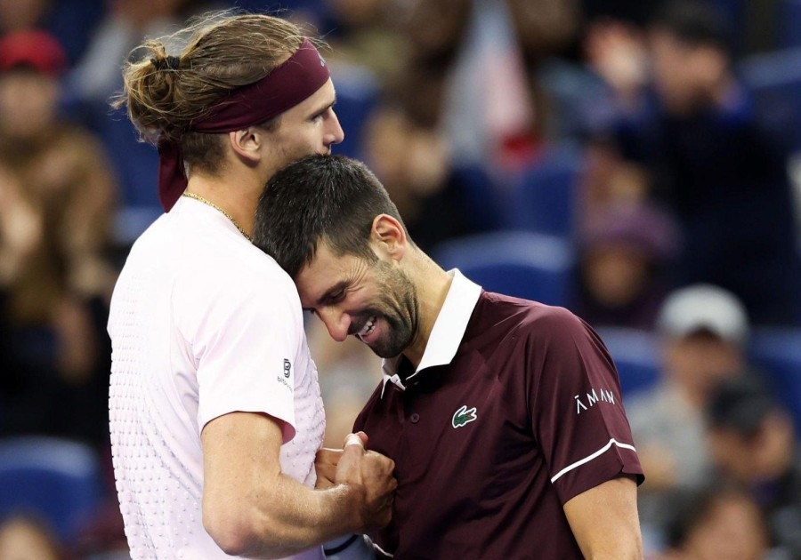 Novak Djokovic criticizes umpire during China Open win over Zverev