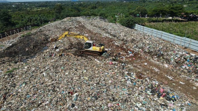 Bãi rác 16 năm ở Đắk Lắk quá tải, địa phương tìm nơi mới để thay thế