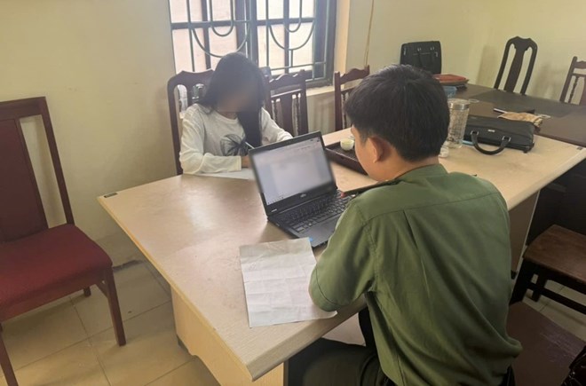 Công an làm việc với người lập nhóm Facebook