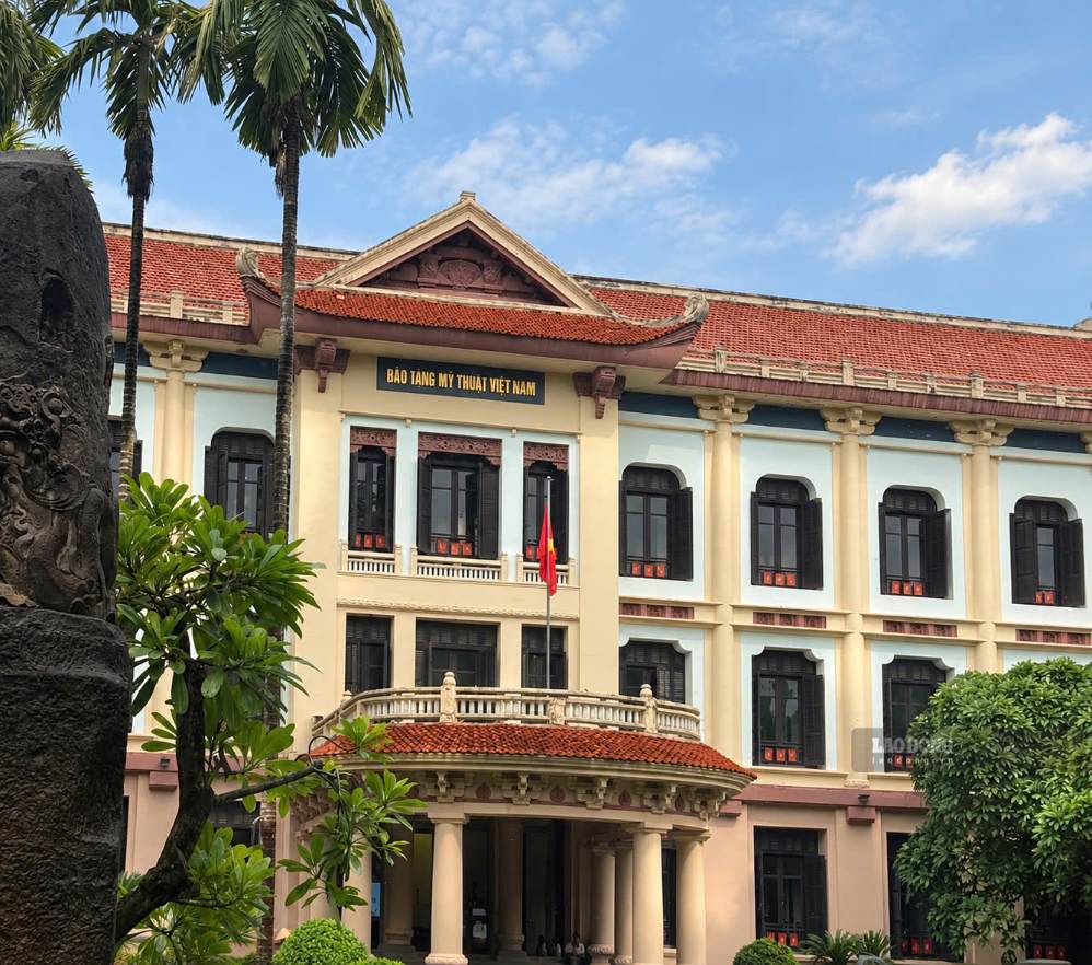 Bảo tàng Mỹ thuật Việt Nam nằm trên phố Nguyễn Thái Học. Ảnh: Hùng Anh