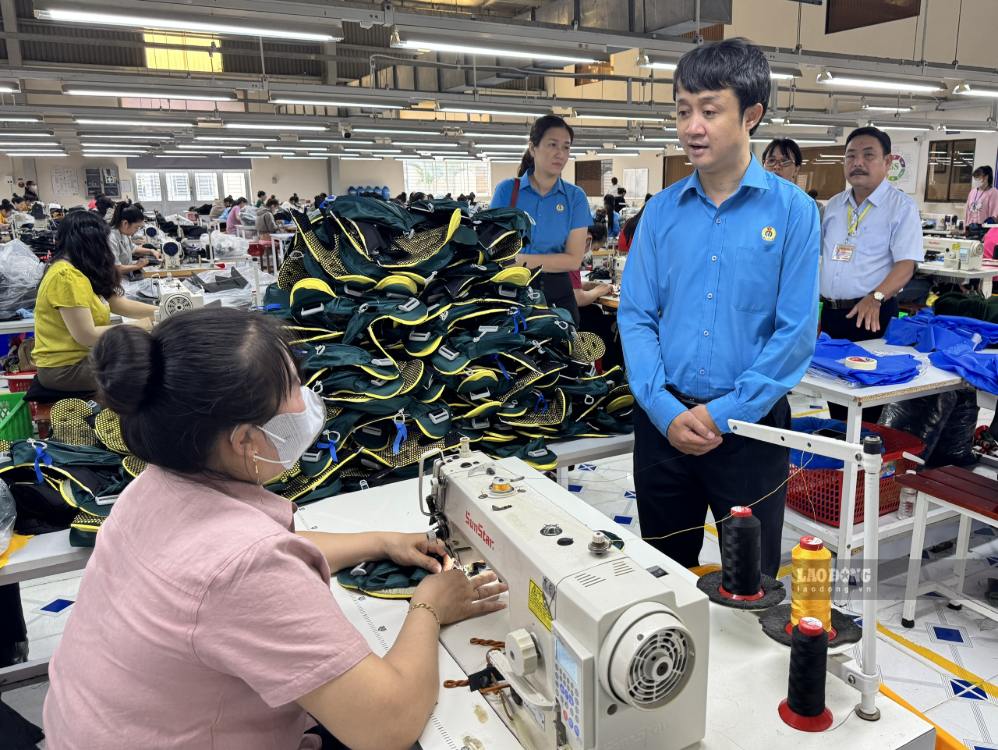 Businesses take good care, workers accompany development