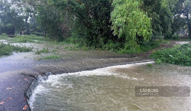 Huế mưa lớn kéo dài, có nơi lượng mưa vượt 700mm