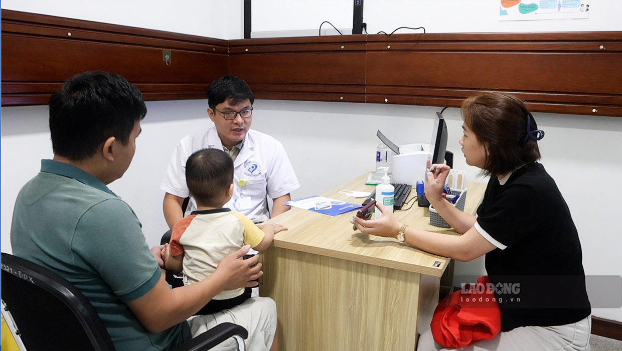 Hanoi Pediatric Hospital Doctors Warn Parents About Toddler Constipation Causes