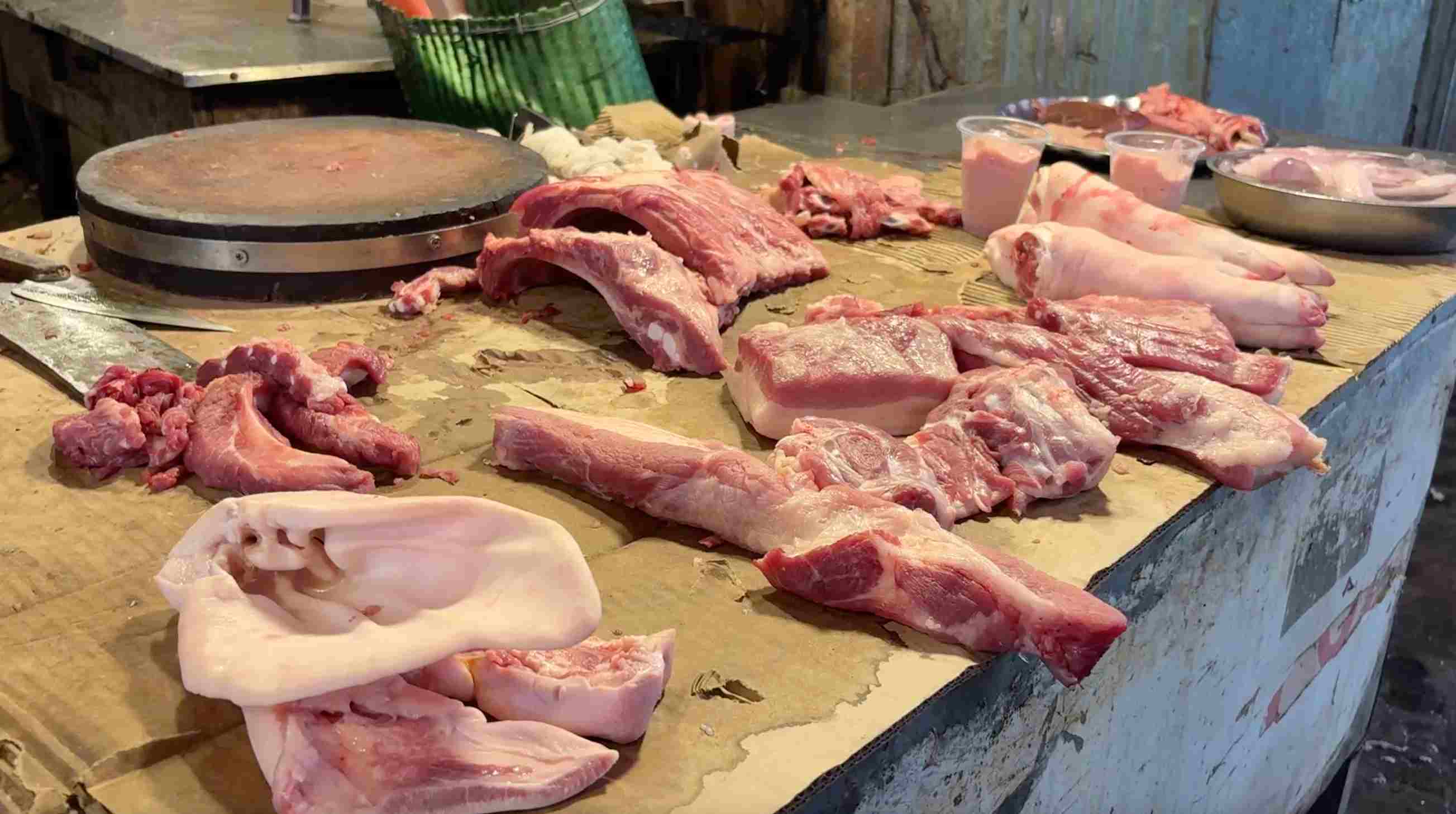 Live hog prices today, February 1st, remain unchanged, highest at 79,000 VND/kg