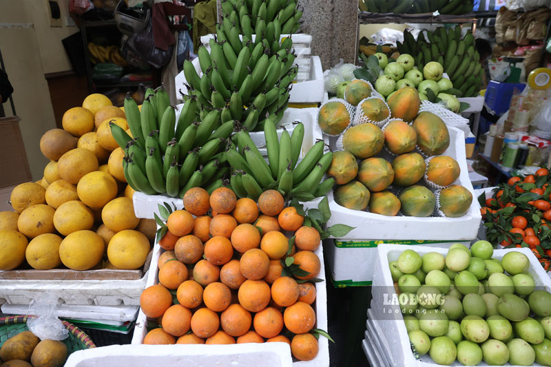 Sản phẩm hoa quả được chọn lựa kĩ lưỡng. Ảnh: Dương Anh