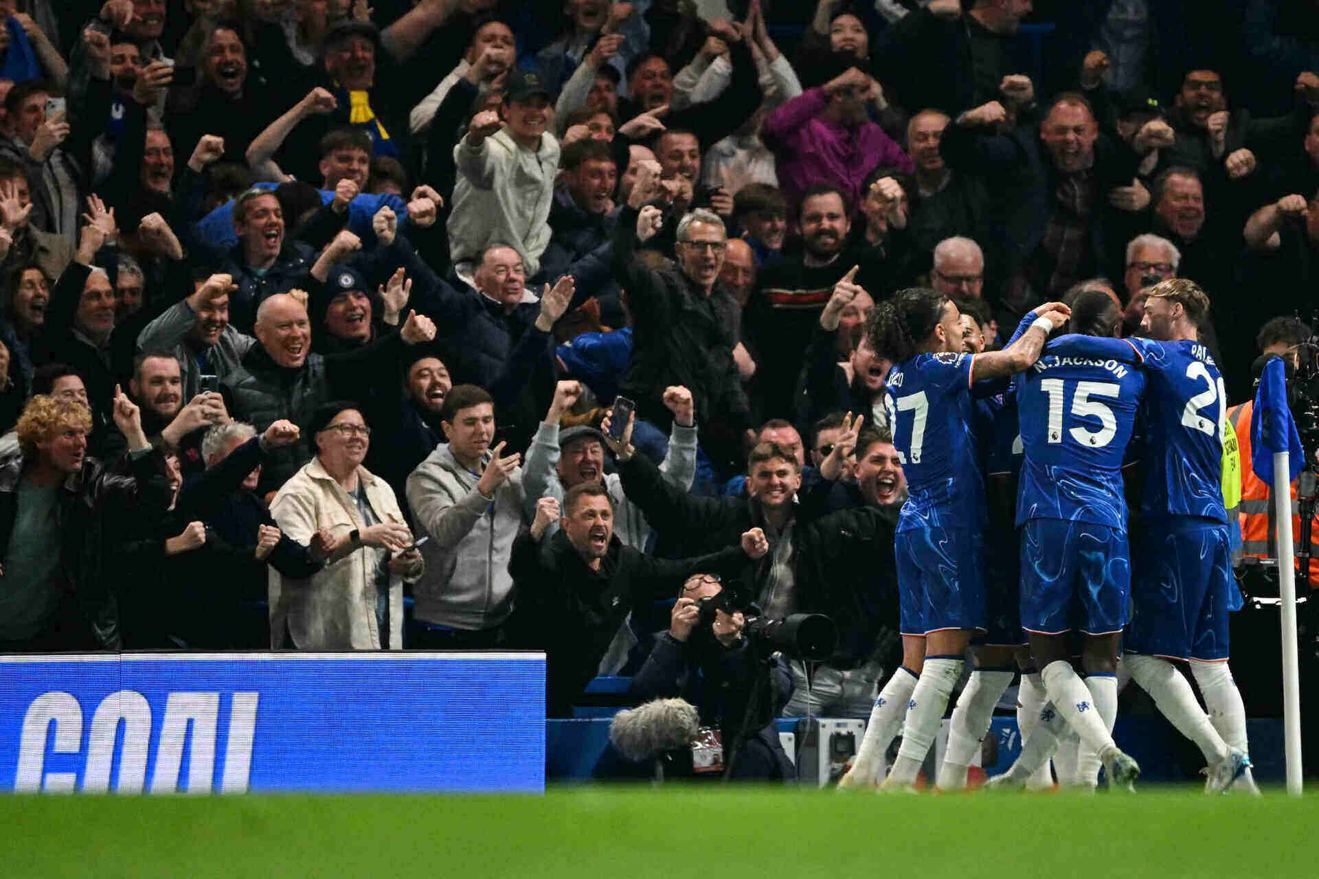 Chelsea đang trở lại cùng người thuyền trưởng mới. Ảnh: AFP