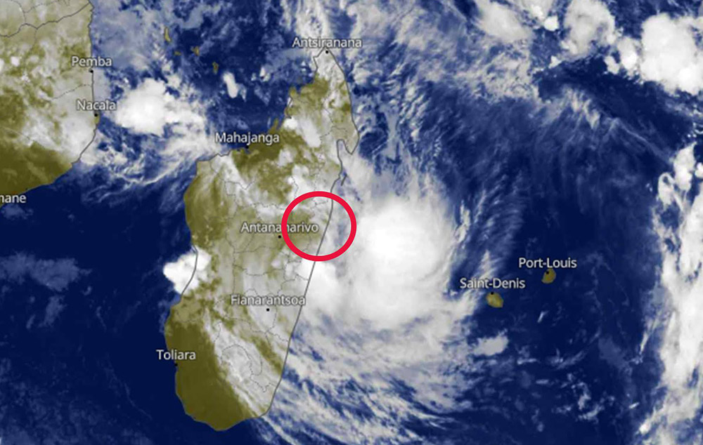 Actualización de la posición del tifón Fytia después de tocar tierra en Madagascar, hacia el Océano Índico. Foto: Ministerio de Transporte y Meteorología de Madagascar