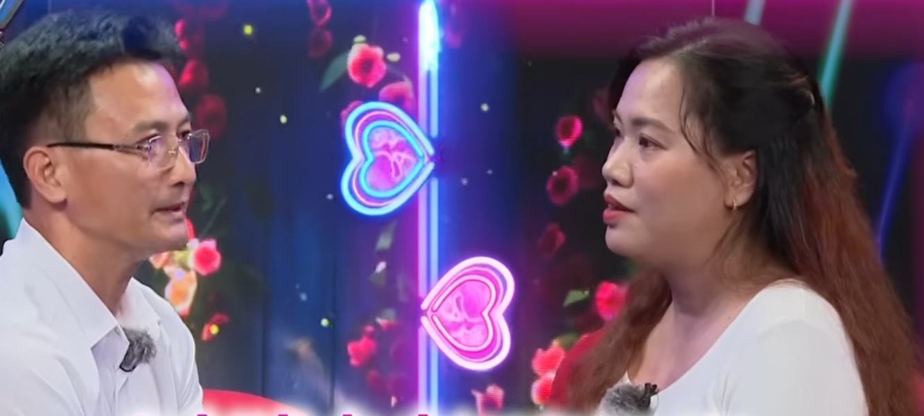 Single mother and single father at the dating show. Photo: MCV Unit.