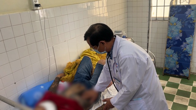 Los pacientes que beben mucha cerveza provocan pancreatitis aguda. Foto: Nguyen Ly