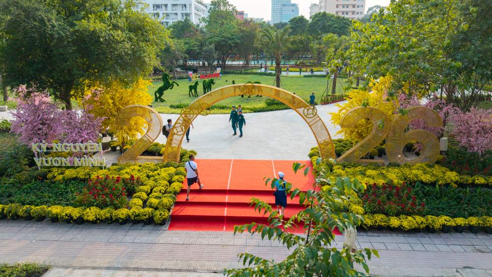 Từ khu đất trống quây tôn, nơi đây đã 'lột xác' ngoạn mục thành công viên xanh mát với chủ đề 'Rừng sinh thái trong lòng đô thị', phục vụ người dân phường Xuân Hòa đón Tết