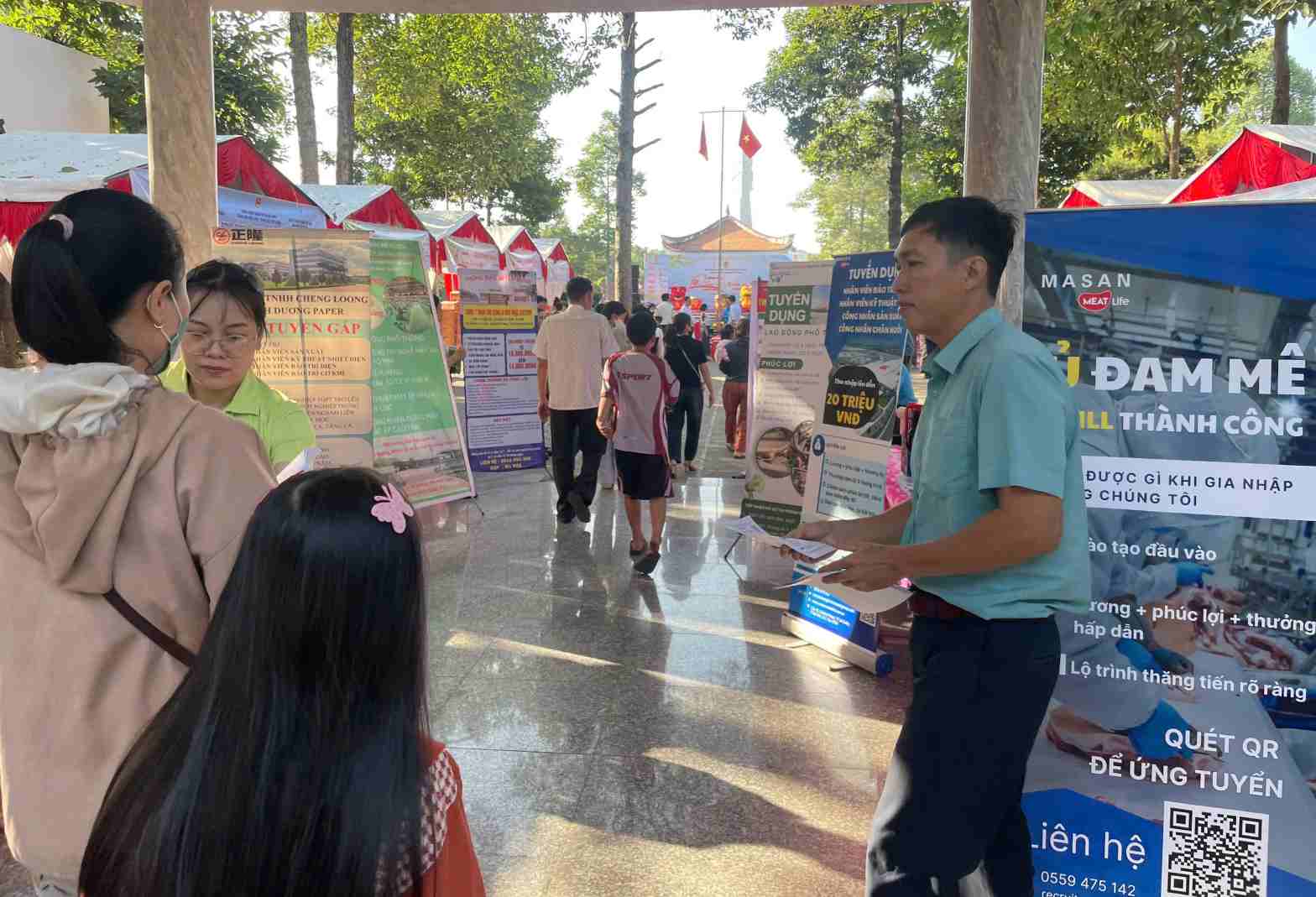 Nhiều doanh nghiệp ở phường Tây Nam đang có nhu cầu tuyển dụng. Ảnh: Đình Trọng