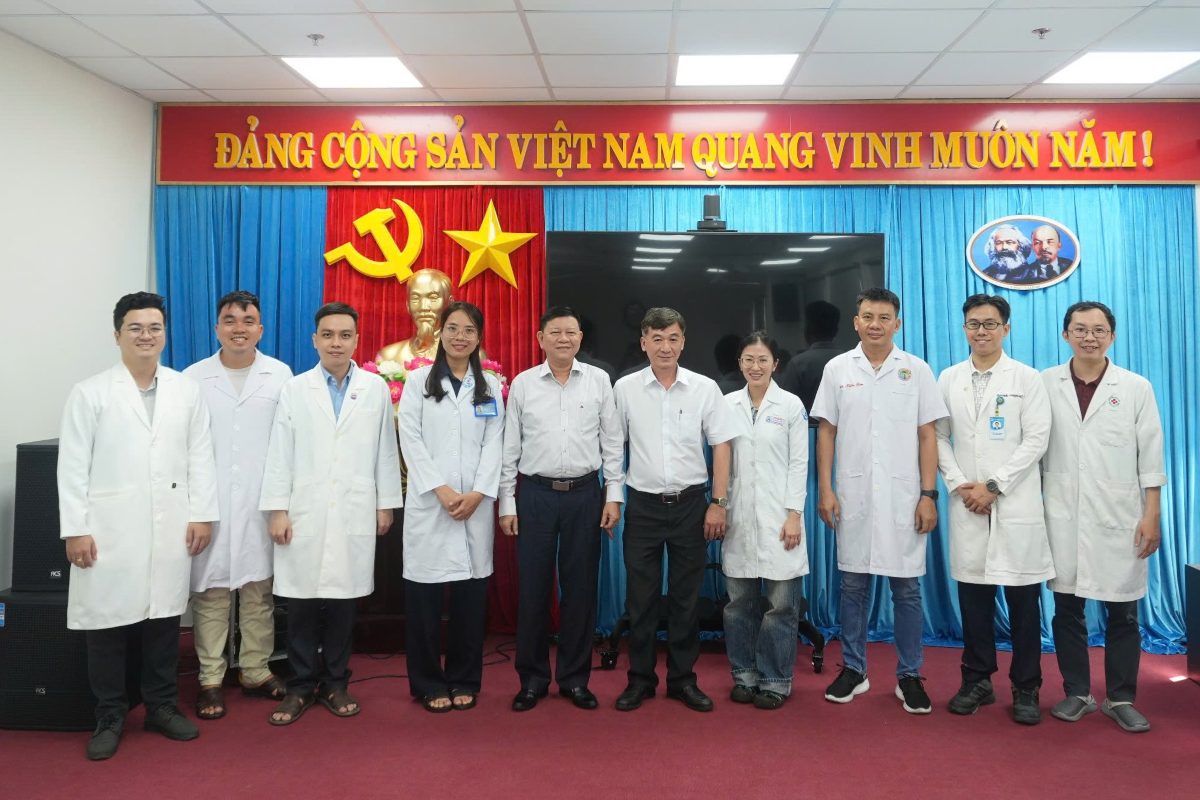 Các bác sĩ trong đợt 7 luân phiên công tác sẽ làm việc xuyên Tết tại đặc khu Côn Đảo. Ảnh: Mạnh Cường