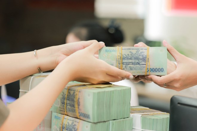 Monthly salary payment schedule for employees. Photo: Hai Nguyen