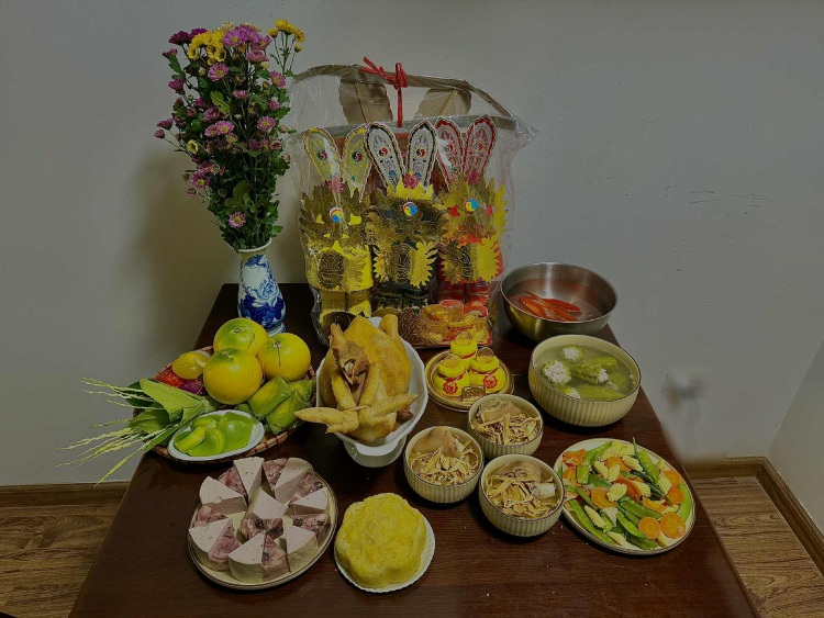 Offering tray for worshiping Ong Cong and Ong Tao. Photo: Minh Phong