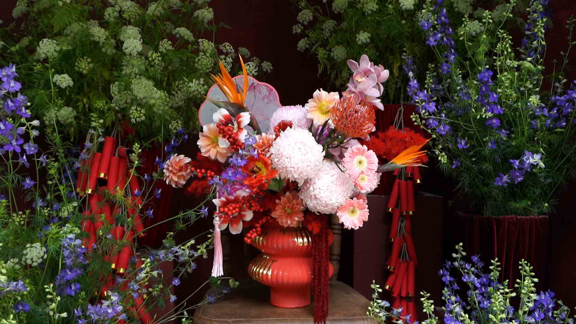 Artisans share how to arrange flowers for Tet in harmony and beauty
