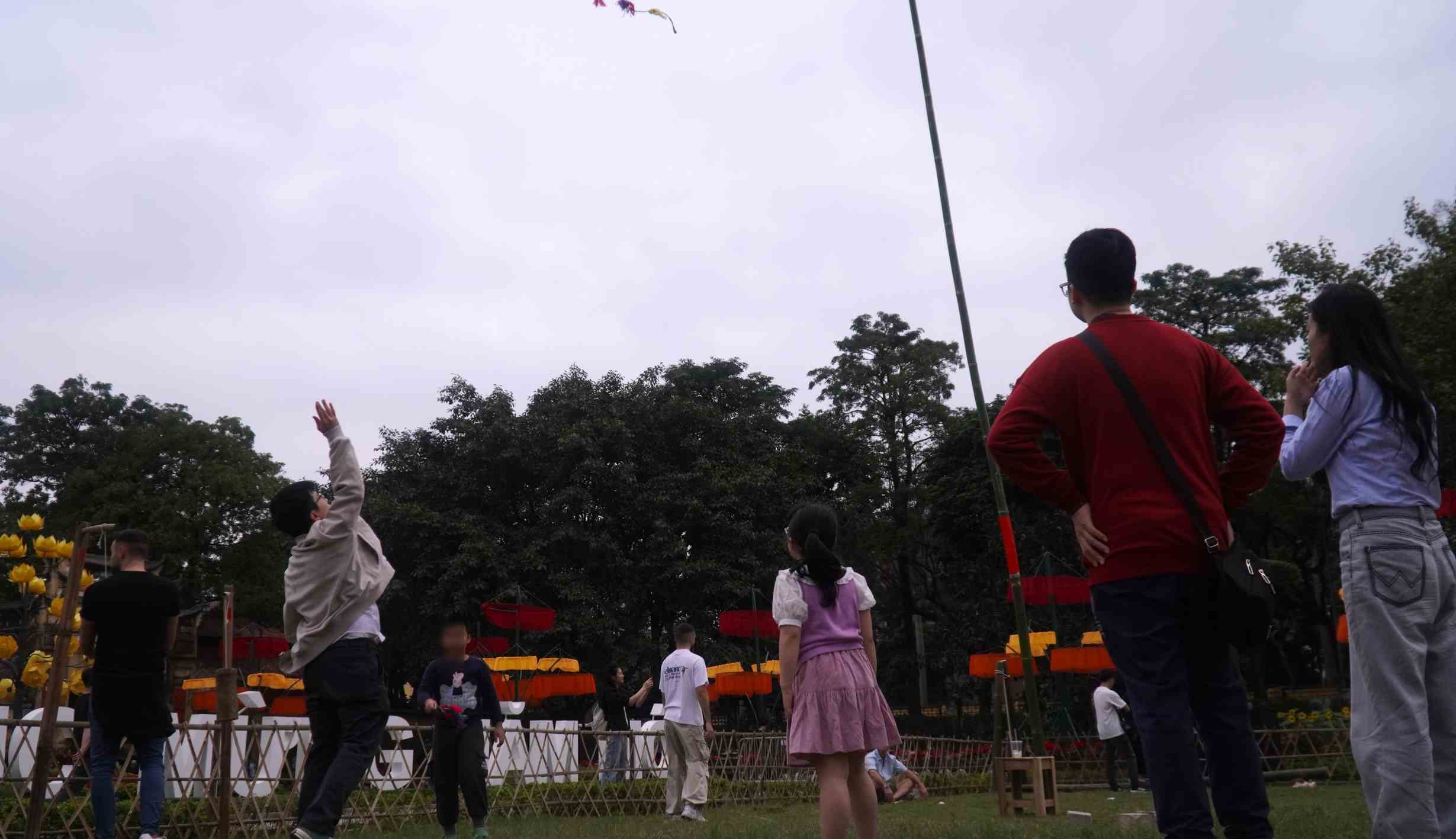 Không khí lạnh mới dồn dập trước Tết, thời tiết mưa rét trở lại