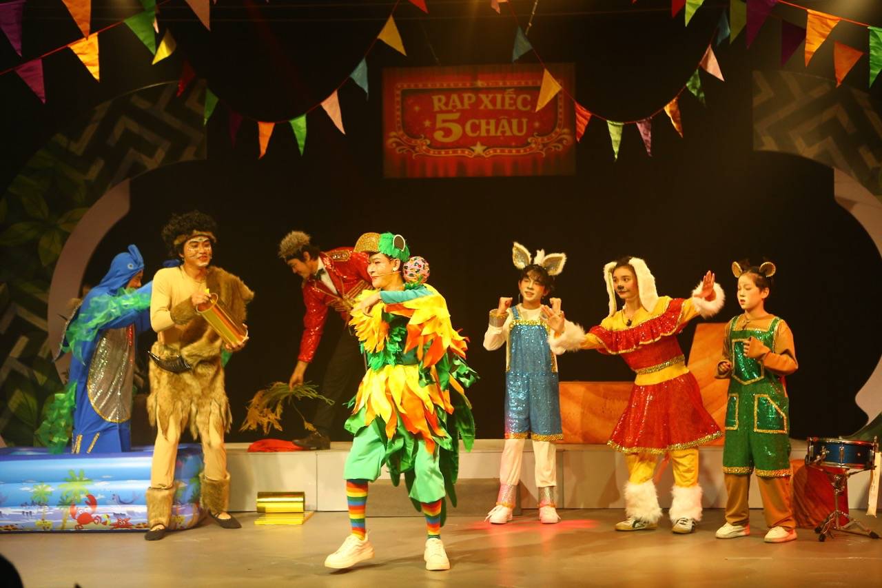 The plays are all elaborately staged. Photo: Theater.