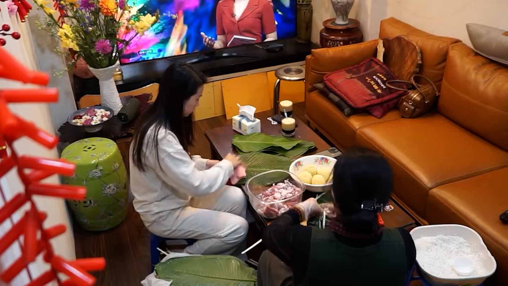 Internal or external pressure and the silent cracks of young couples during Tet