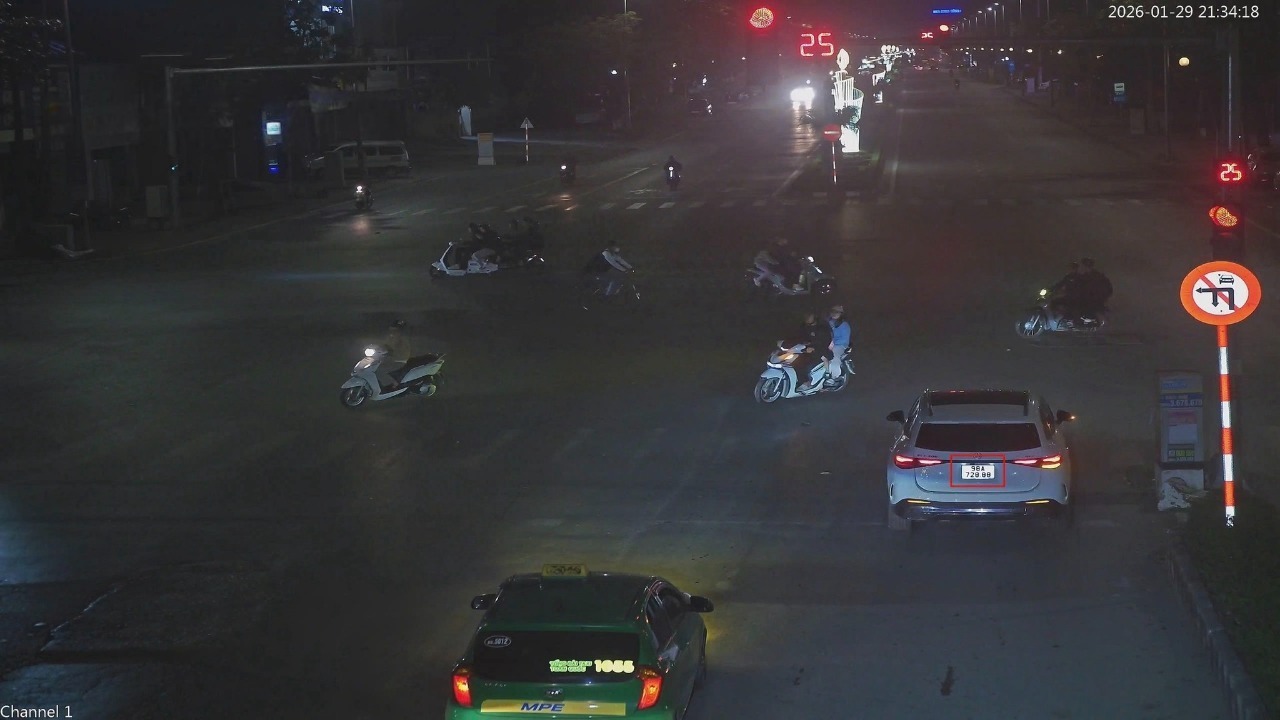 A vehicle fined remotely in Bac Ninh (red license plate). Photo: Traffic Police Department, Bac Ninh Provincial Police