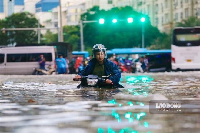 Hanoi invests nearly 5,600 billion VND to build 10 emergency flood prevention works. Photo: Khanh An