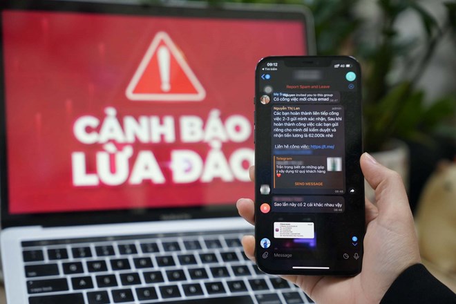 From emotional scams to fake shopping websites, Valentine's Day hides many online risks. Being vigilant is the best way to avoid losing money unjustly. Photo: Khanh An