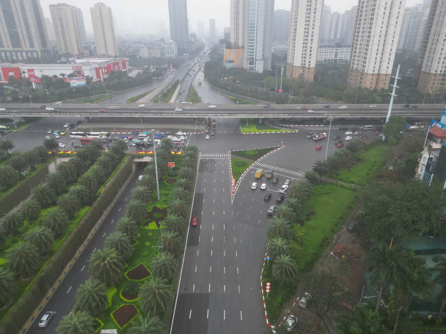 Giao thông thuận lợi tại nút giao Đại lộ Thăng Long - Vành đai 3.