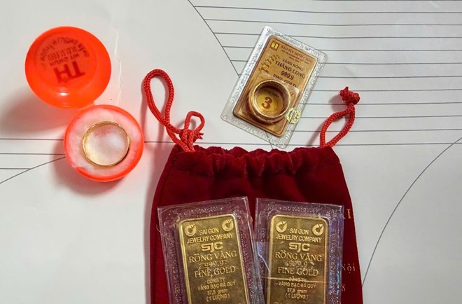 Giá vàng vào vùng biến động dữ dội, người mua chịu luật chơi mới